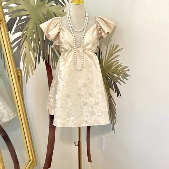 NWT,Fashion Nova, Jasmine Tea
Babydoll Dress in Soft Cream, Size Medium - Picture 6 of 10